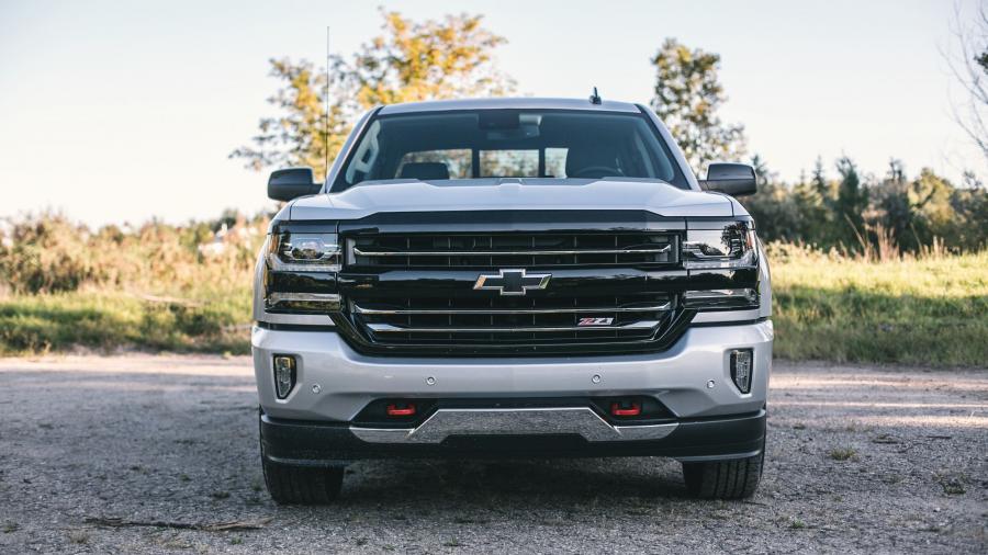  Chevrolet Silverado 1500 Redline Crew Cab 2017 года  (фото 10 из 26)
